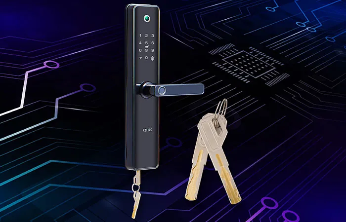 Serratura smart Keliss a infilare, con maniglia e chiavi meccaniche