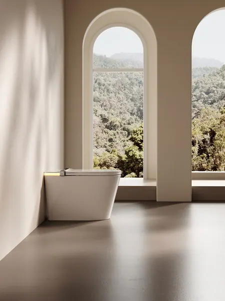 WC intelligente Keliss a pavimento in un bagno luminoso con una finestra ad arco